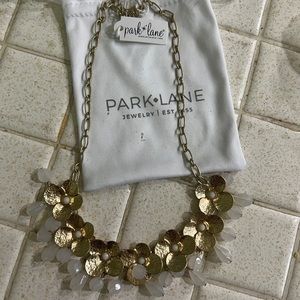 Park Lane floral Necklace